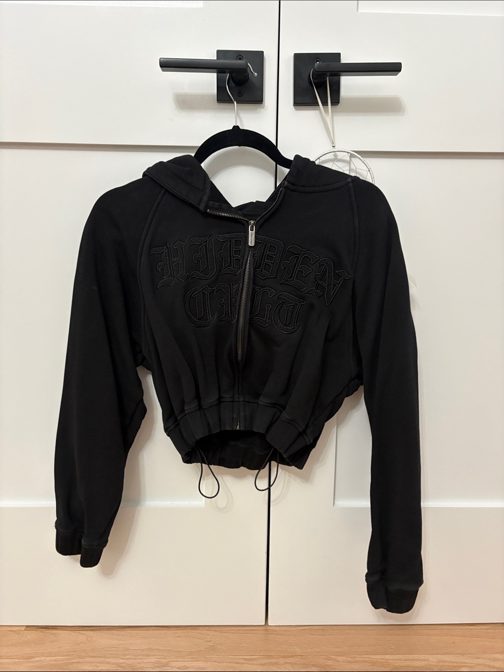 HIDDEN CULT Black Cropped Zip-Up Hoodie Jacket & Pants Set